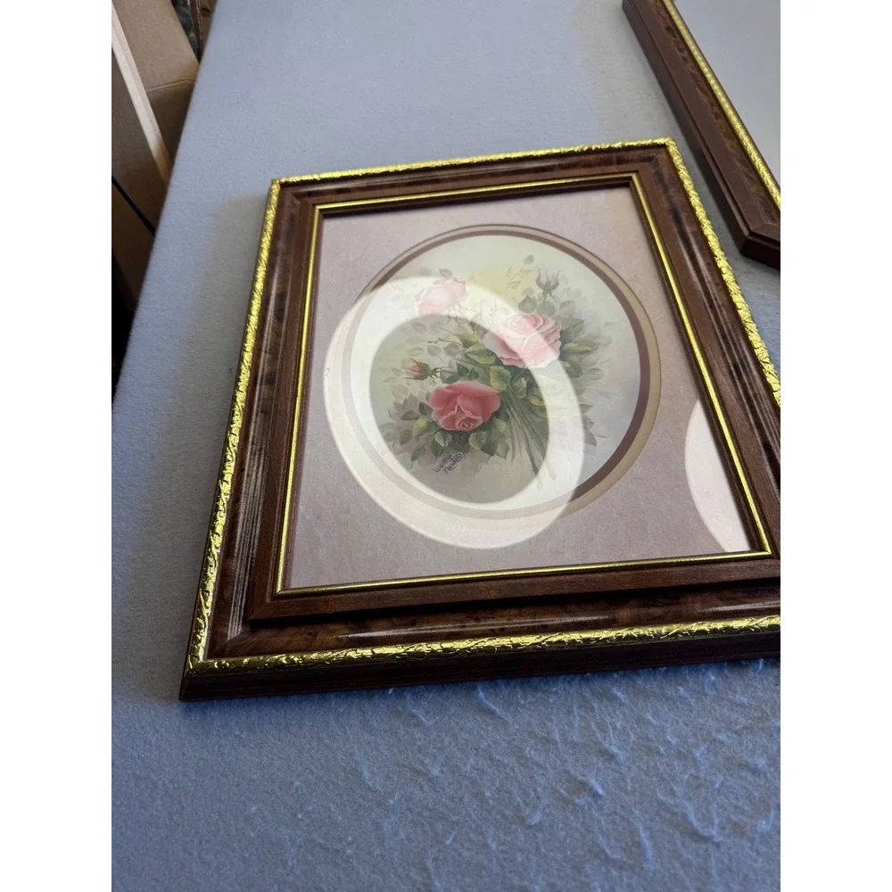Vintage Wood Grain Gold Trim Picture Frame Wall Art Brown 13.5x16.5